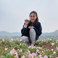 蒋小燕在路上