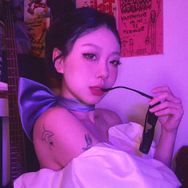 正在进行石女士