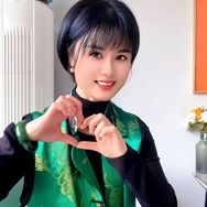 开心的韵冰