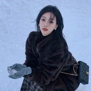 一棵柳树扭一扭