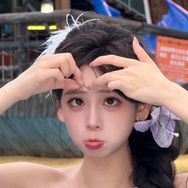 抖音二次元排行榜第16名末末末言丶,新榜指数861.2000,新增作品数3,分享数1.78w,评论数2114,点赞数13.95w,新增粉丝数1.02w,累计粉丝数154.34w