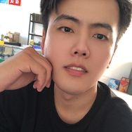 抖音科技数码排行榜第20名卖手机的曹老六手机店,新榜指数750.0000,新增作品数1,分享数5.44w,评论数1382,点赞数5.22w,新增粉丝数2727,累计粉丝数9.84w