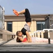 贴砖小夫妻
