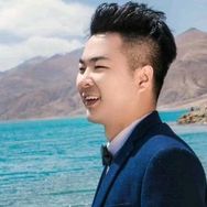 抖音财经排行榜第1名老陌,新榜指数845.6000,新增作品数5,分享数1.8w,评论数5503,点赞数11.53w,新增粉丝数1546,累计粉丝数214.49w