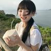 两颗小虎牙