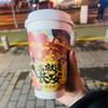 双手插兜穿围裙