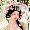 左左Shirley