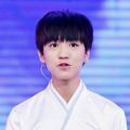 我怕黑刚好karry会发光