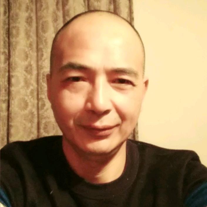 蓝天白云李支贵
