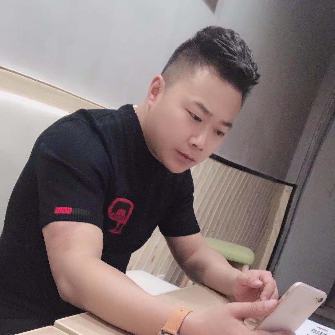 阿康（就是个笑话）