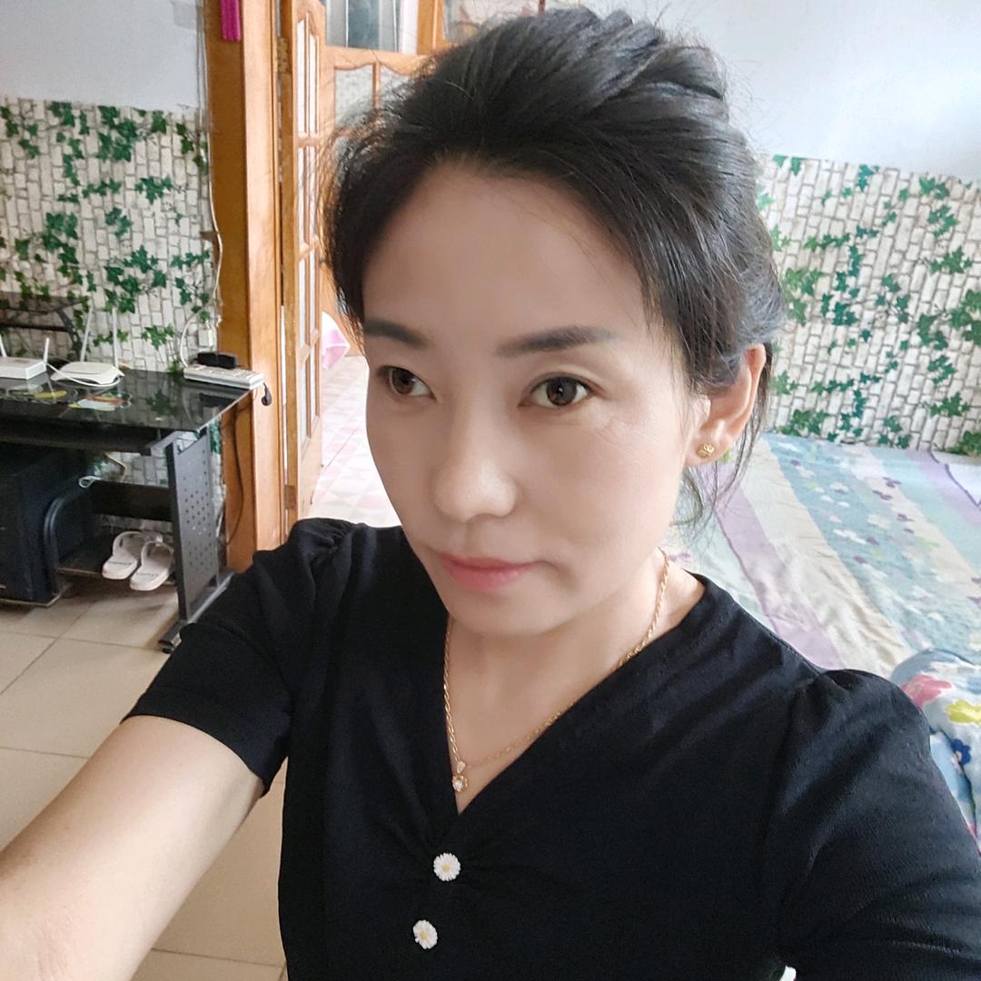 水出清莲