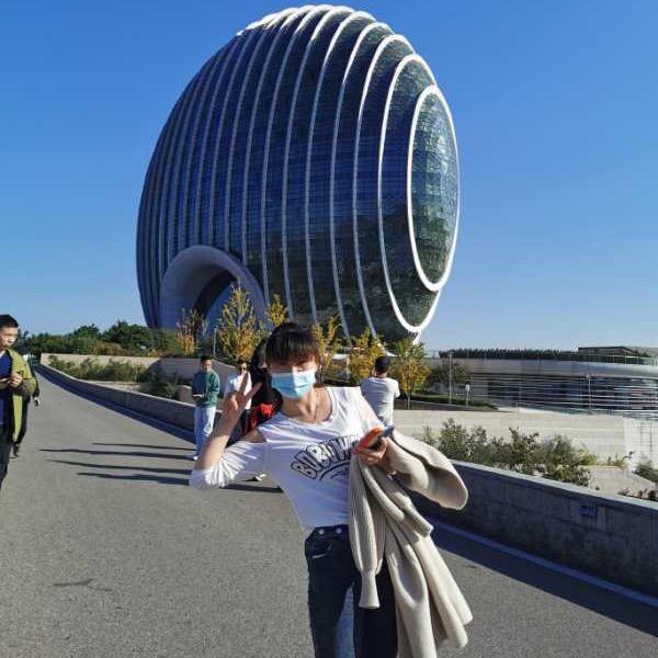 江君府臭鳜鱼丽丽