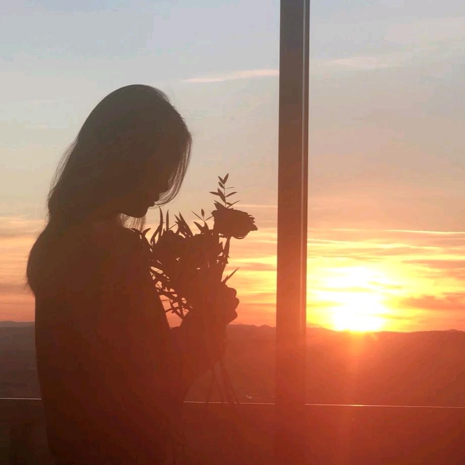 在宇宙遛弯儿🌱