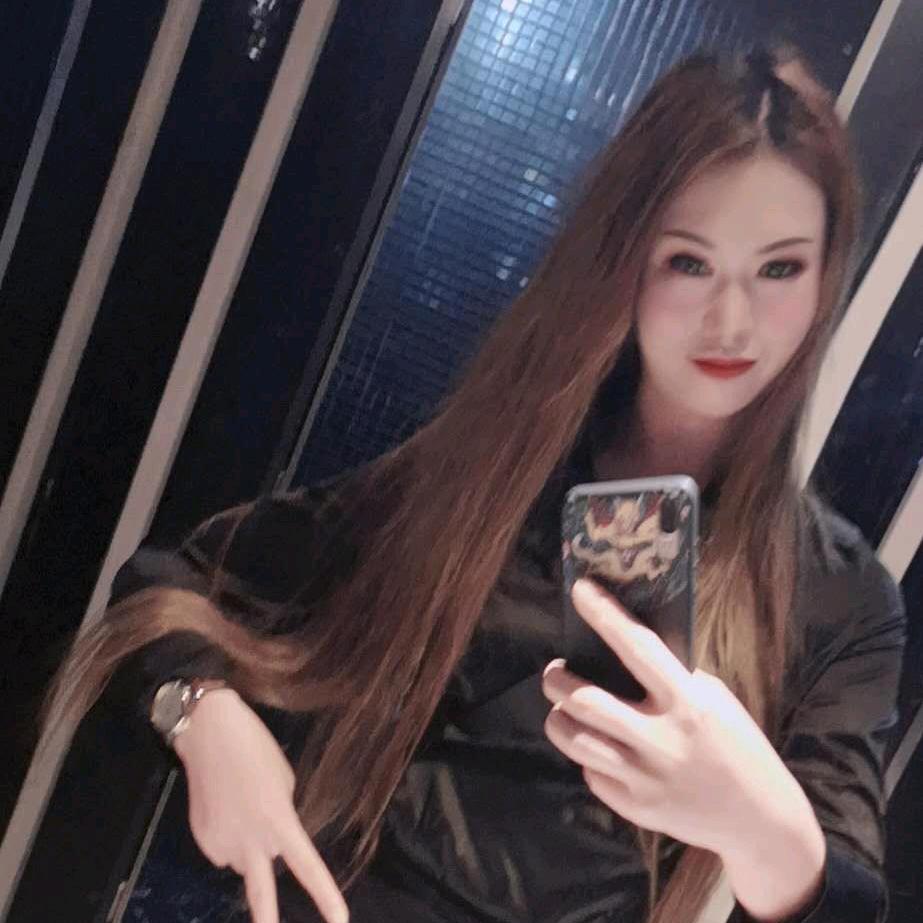 莉莉
