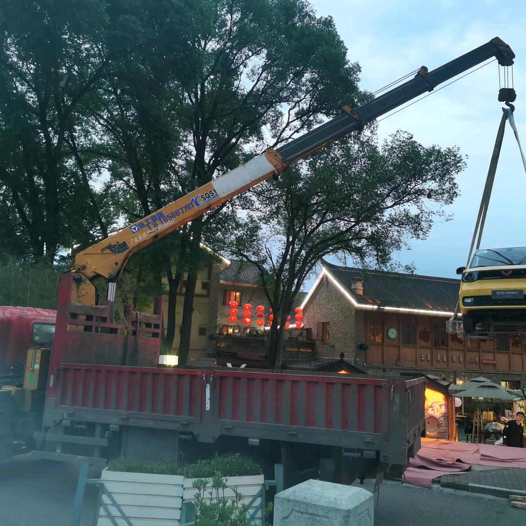 六盘水随车吊小刘