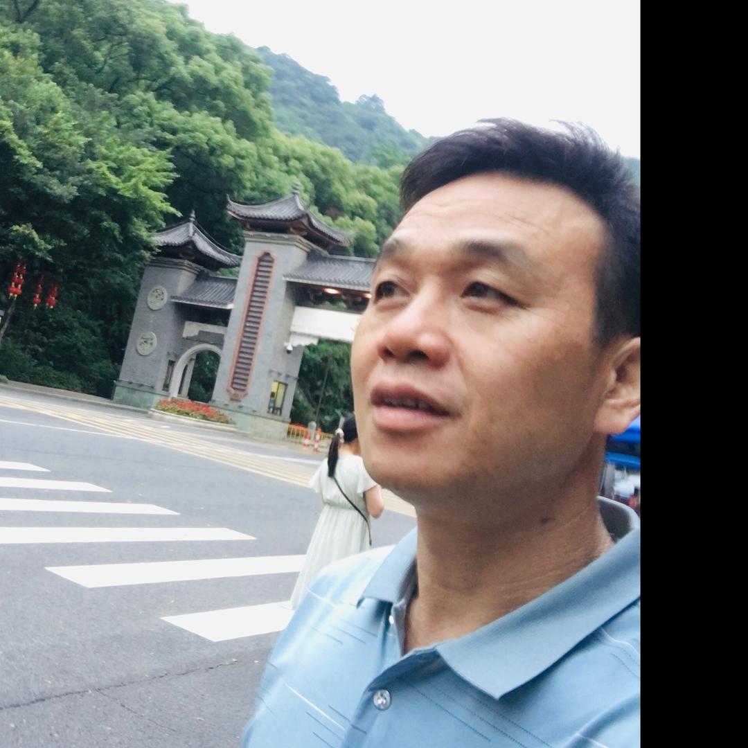 卢云飞
