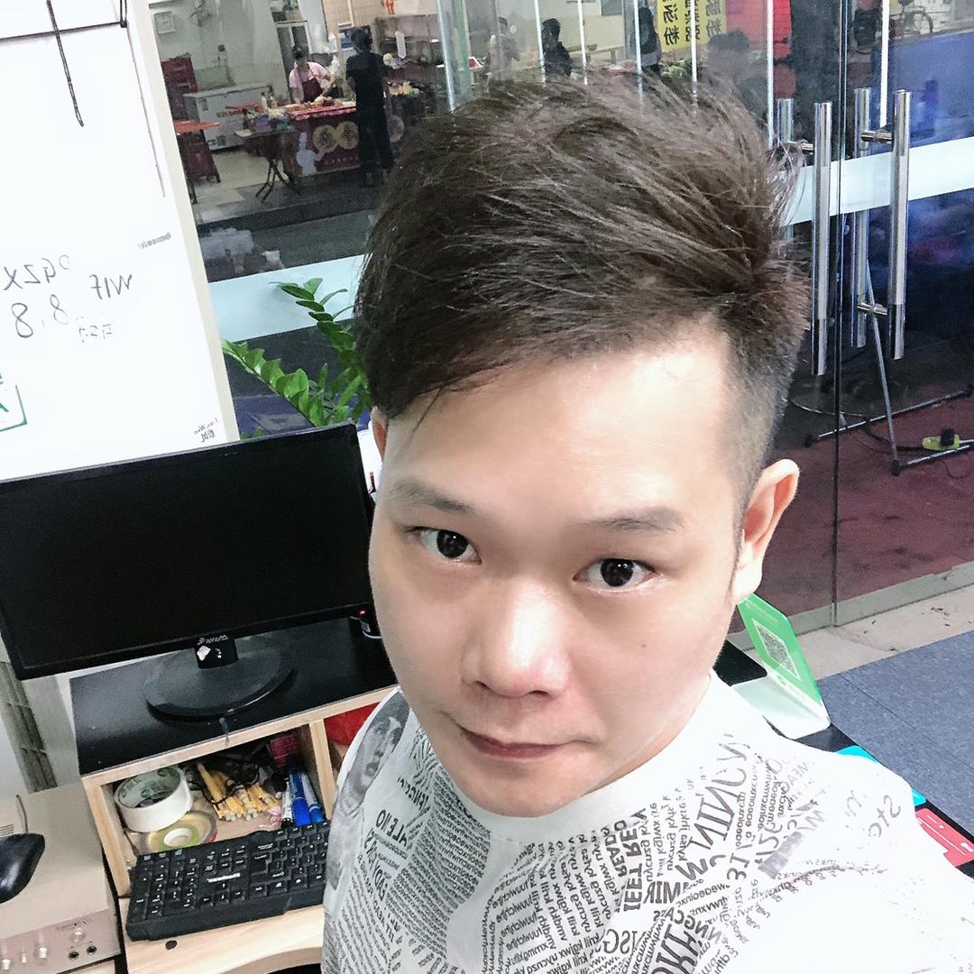 英德义先生假发定制