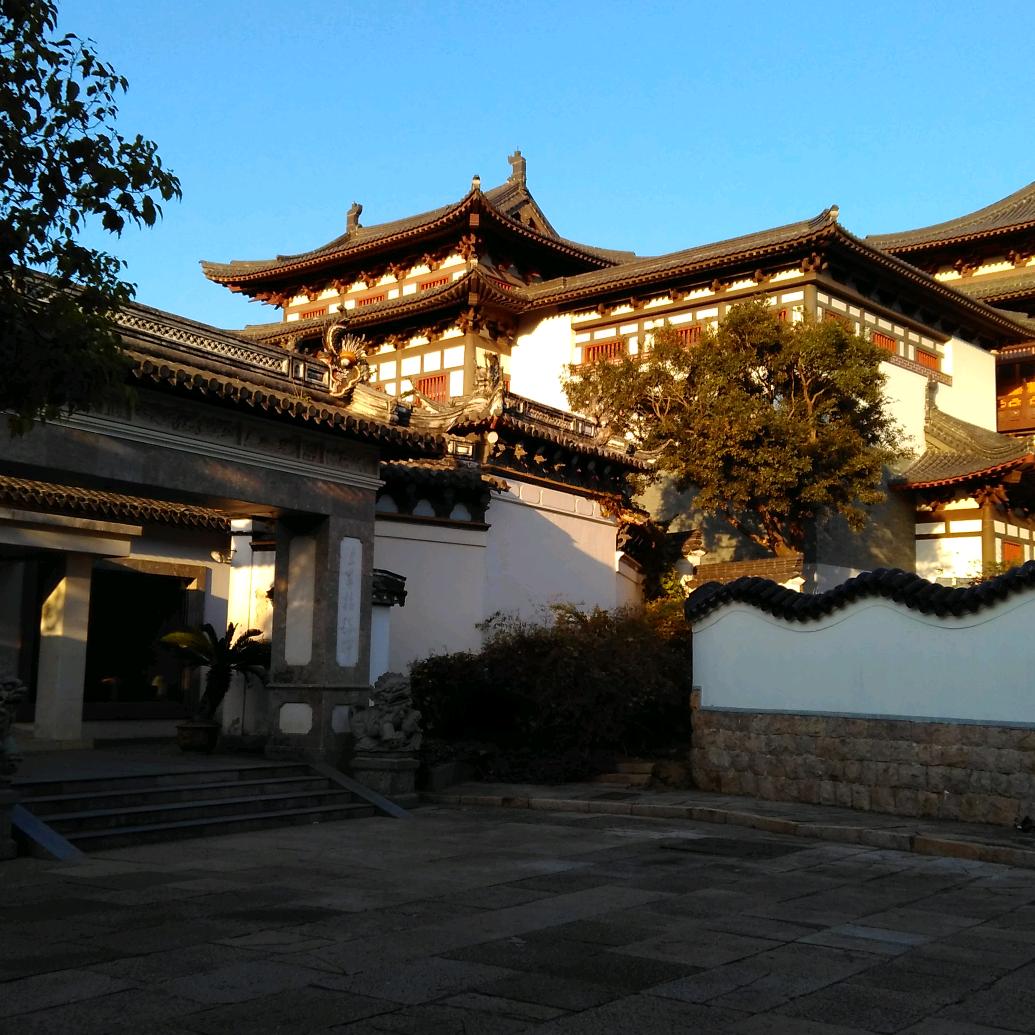“桂花、飞舞”