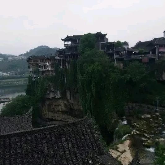 努力改变→自己