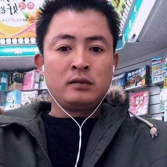 累的时候只能靠靠墙