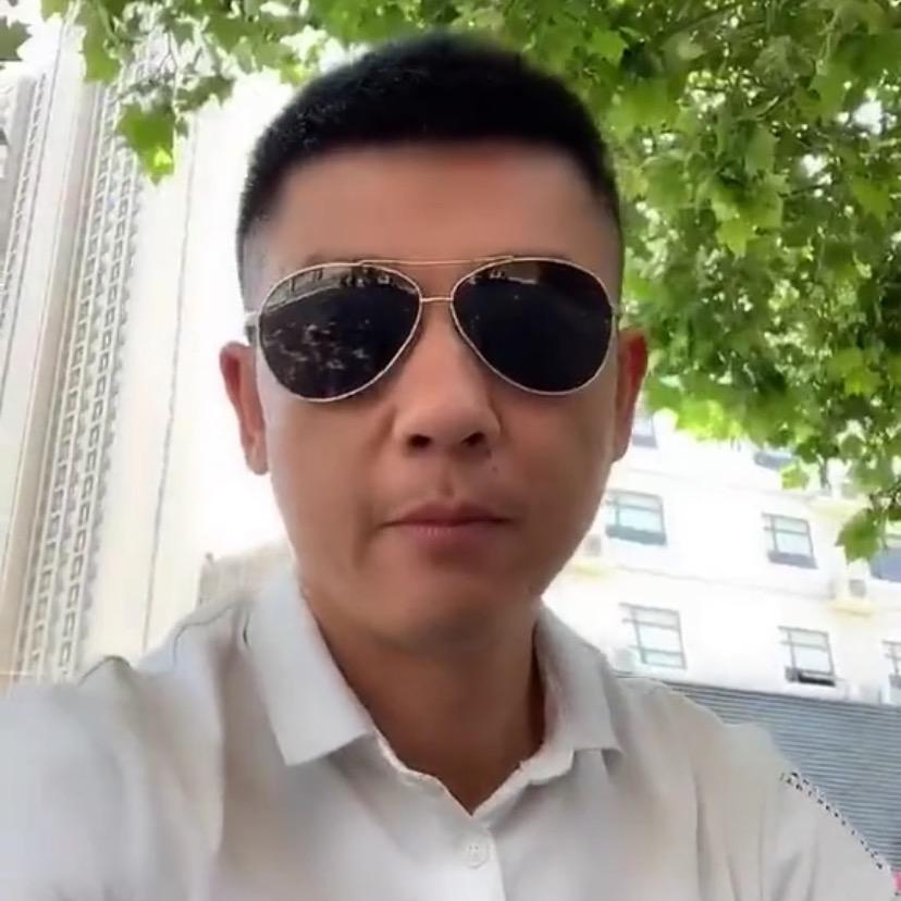 西装暴徒