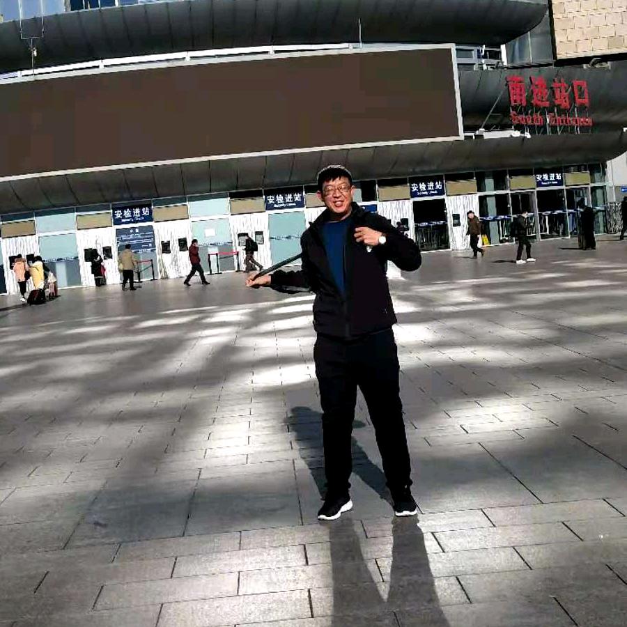 鲜花俏男朋友