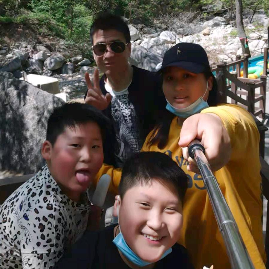 董先生