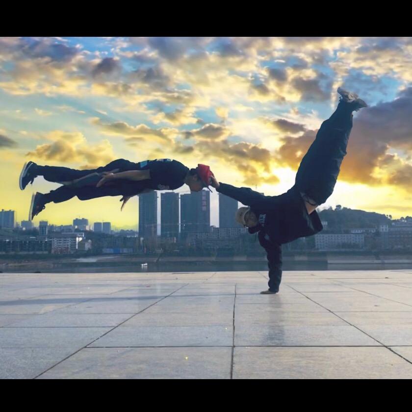 热爱户外的街舞老师