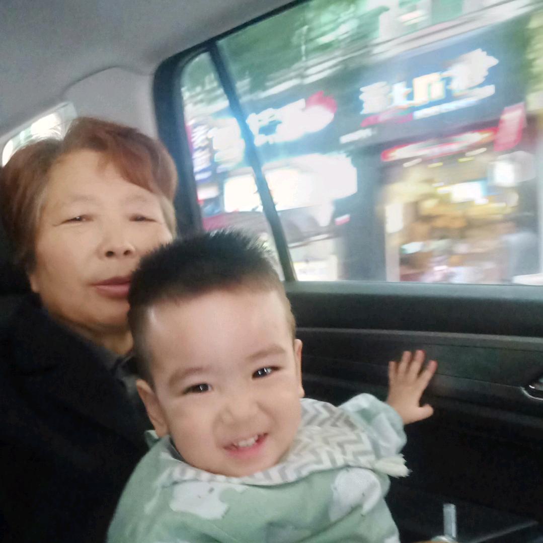 钱多钱少开心就好