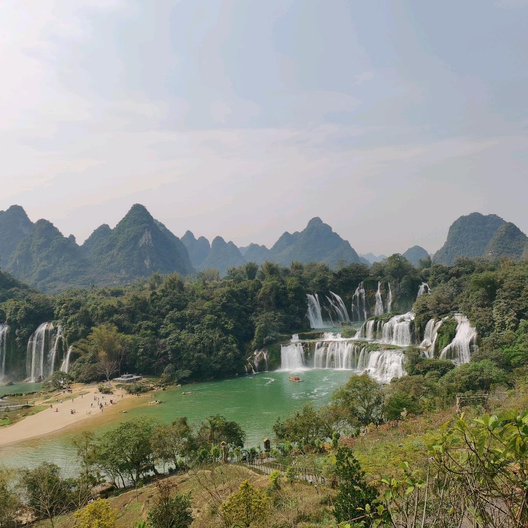 风吹过的路依然远