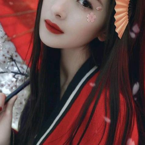 蔚蓝天空