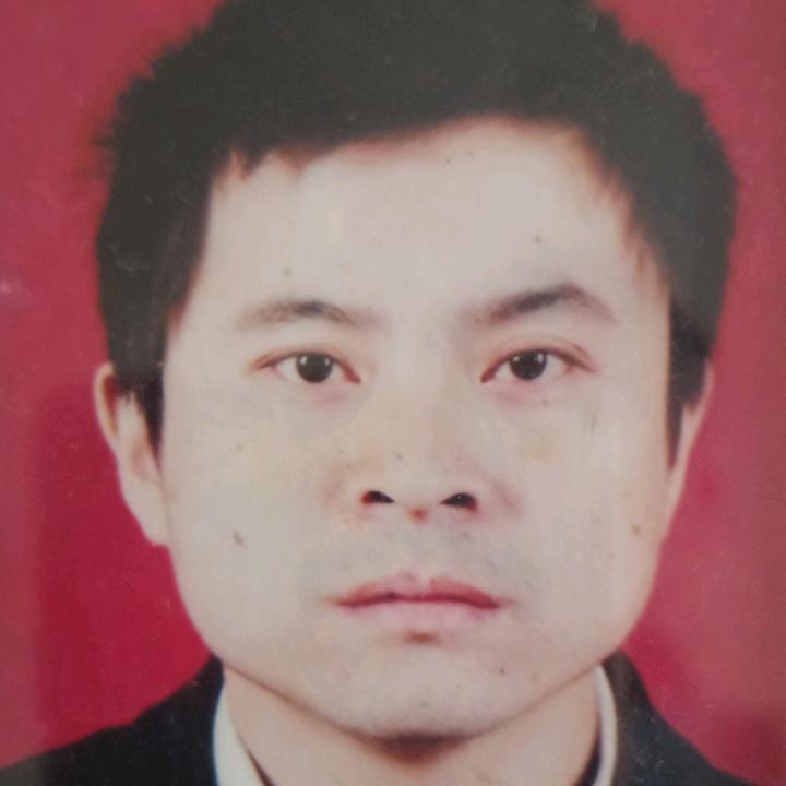 罗煌岩