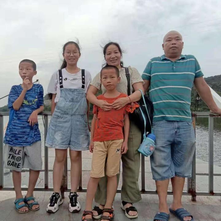 用户邹文新