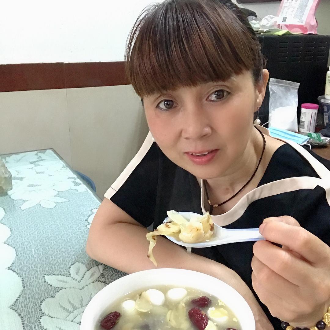 湖㳇哈菜姑