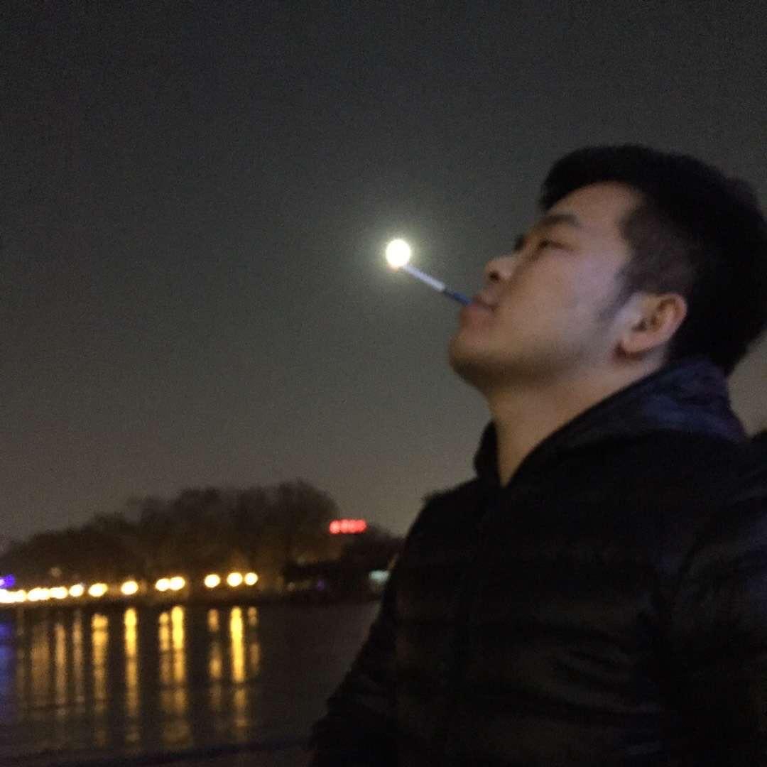 伊龍
