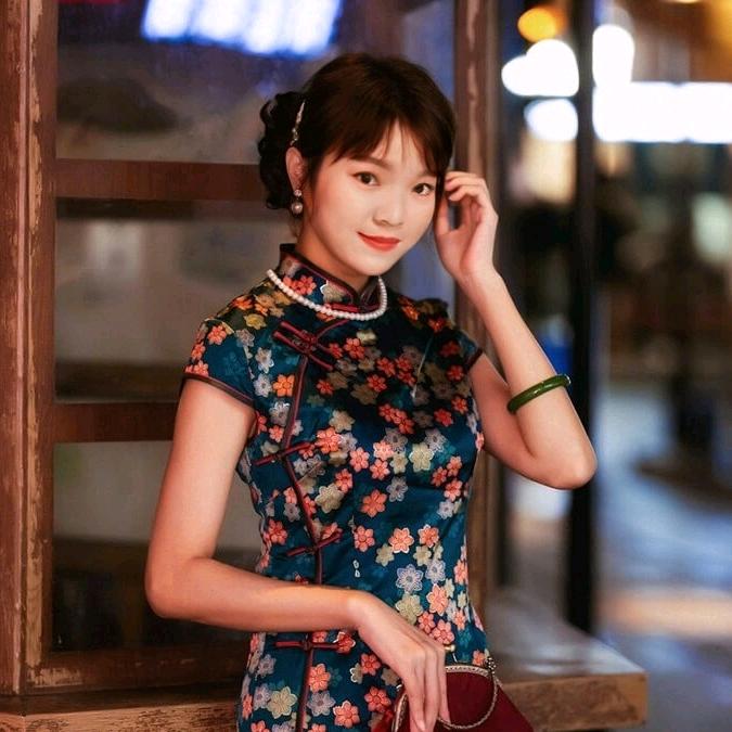 川梅子