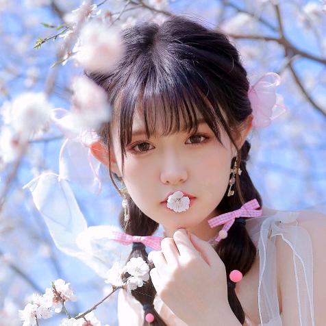 爱笑的女孩