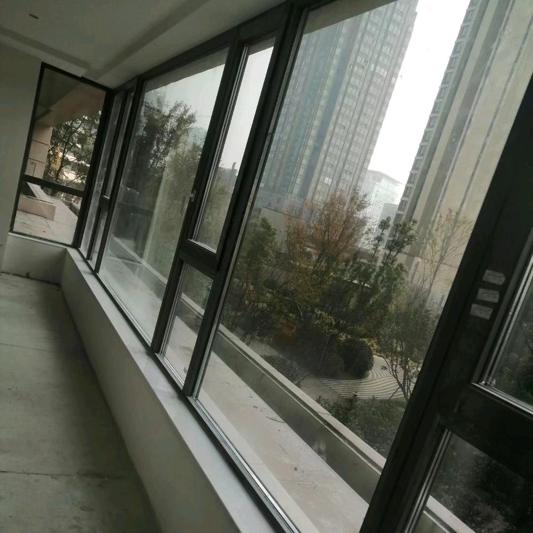 新迈门窗李
