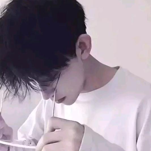 天一城E座六层女小童