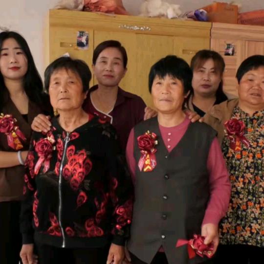 幸福妈妈一家人