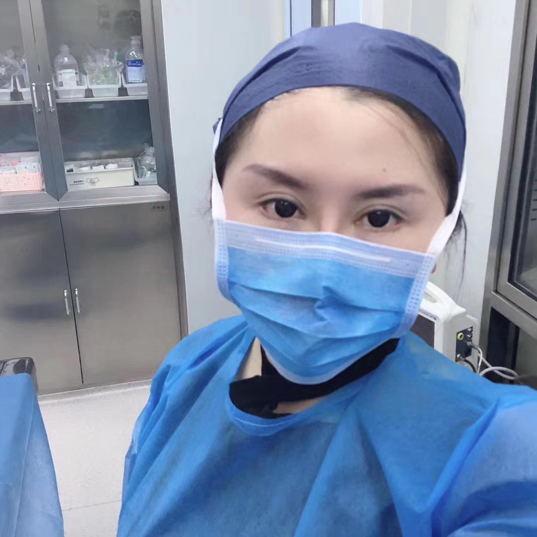 爱骑机车的小胖子