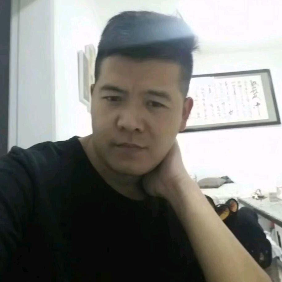 鄄六路北段赵家铁锅炖