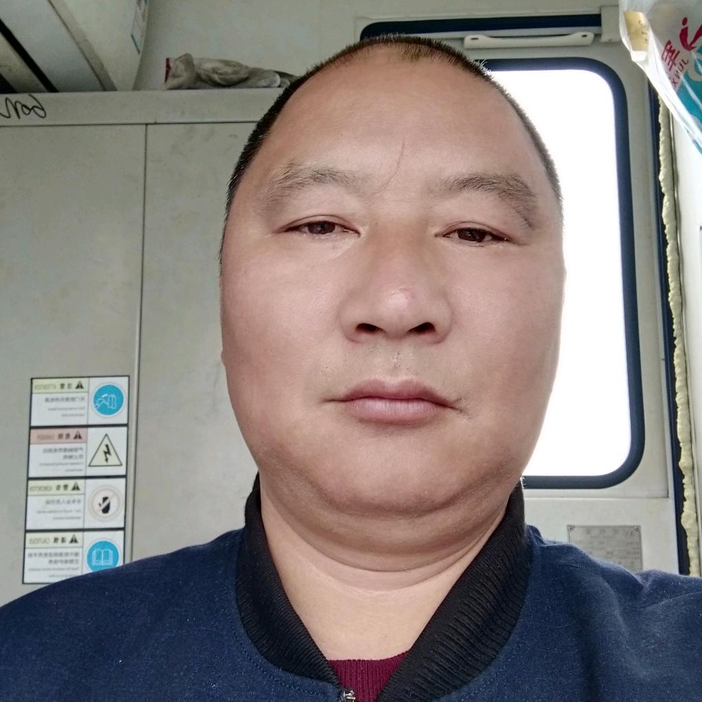 酿酒的人。郭启栋