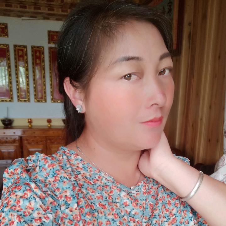 龙陵象达妹