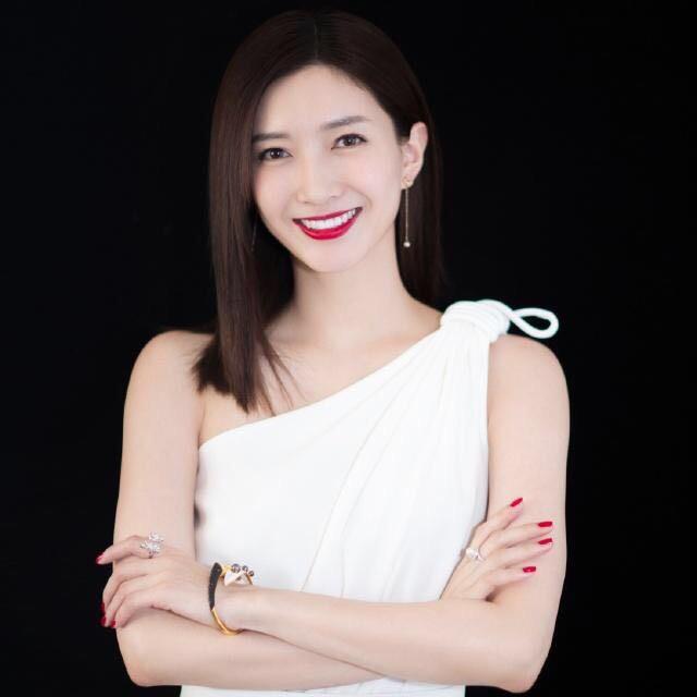 我自狂歌向天笑