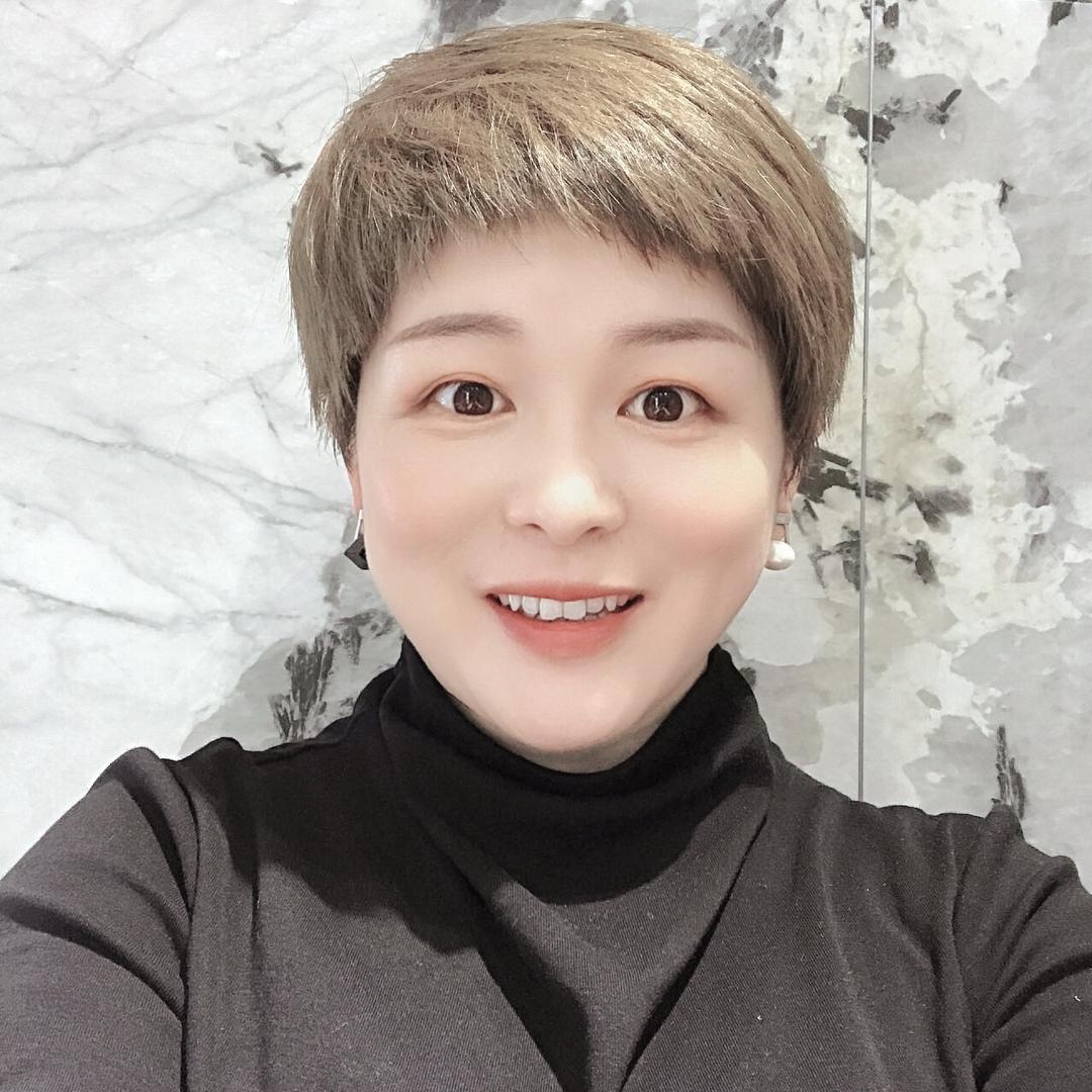 顺辉瓷砖·岩板（个旧总店）