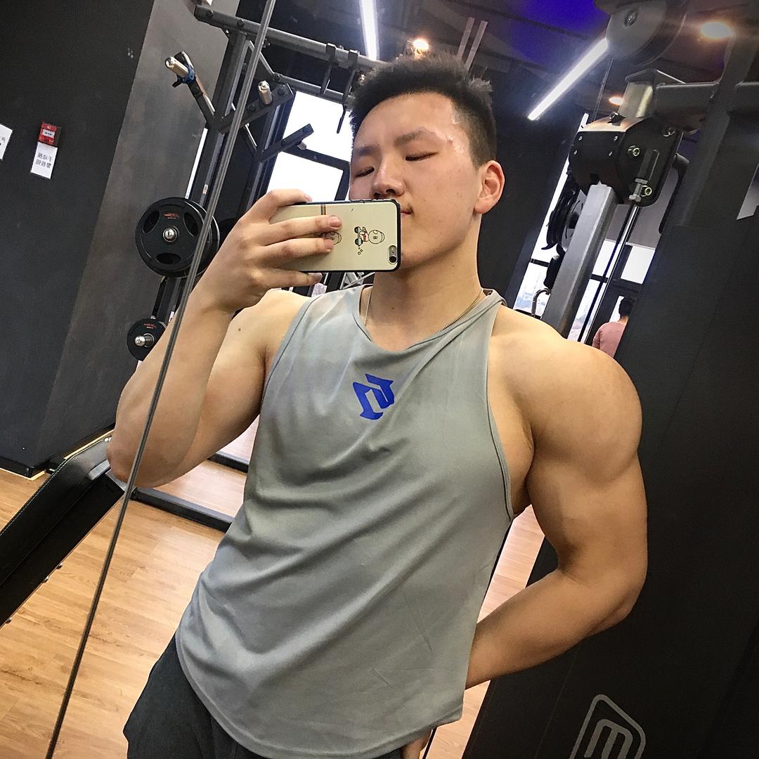 小李不吃🐷