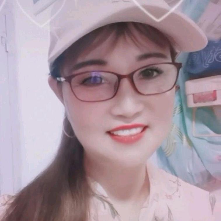 爱霞姐 爱你们一万年朋友们，开直播，欢迎
