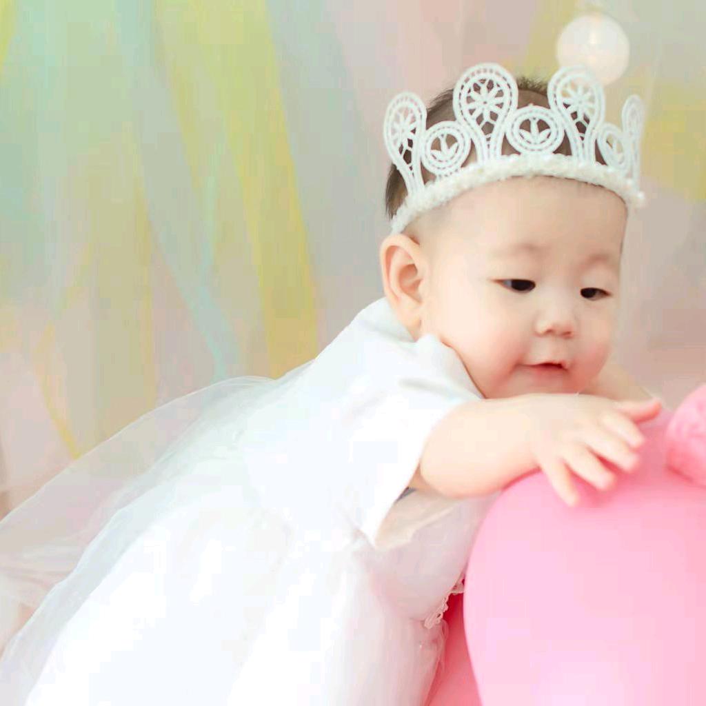 甜美可爱的宝宝