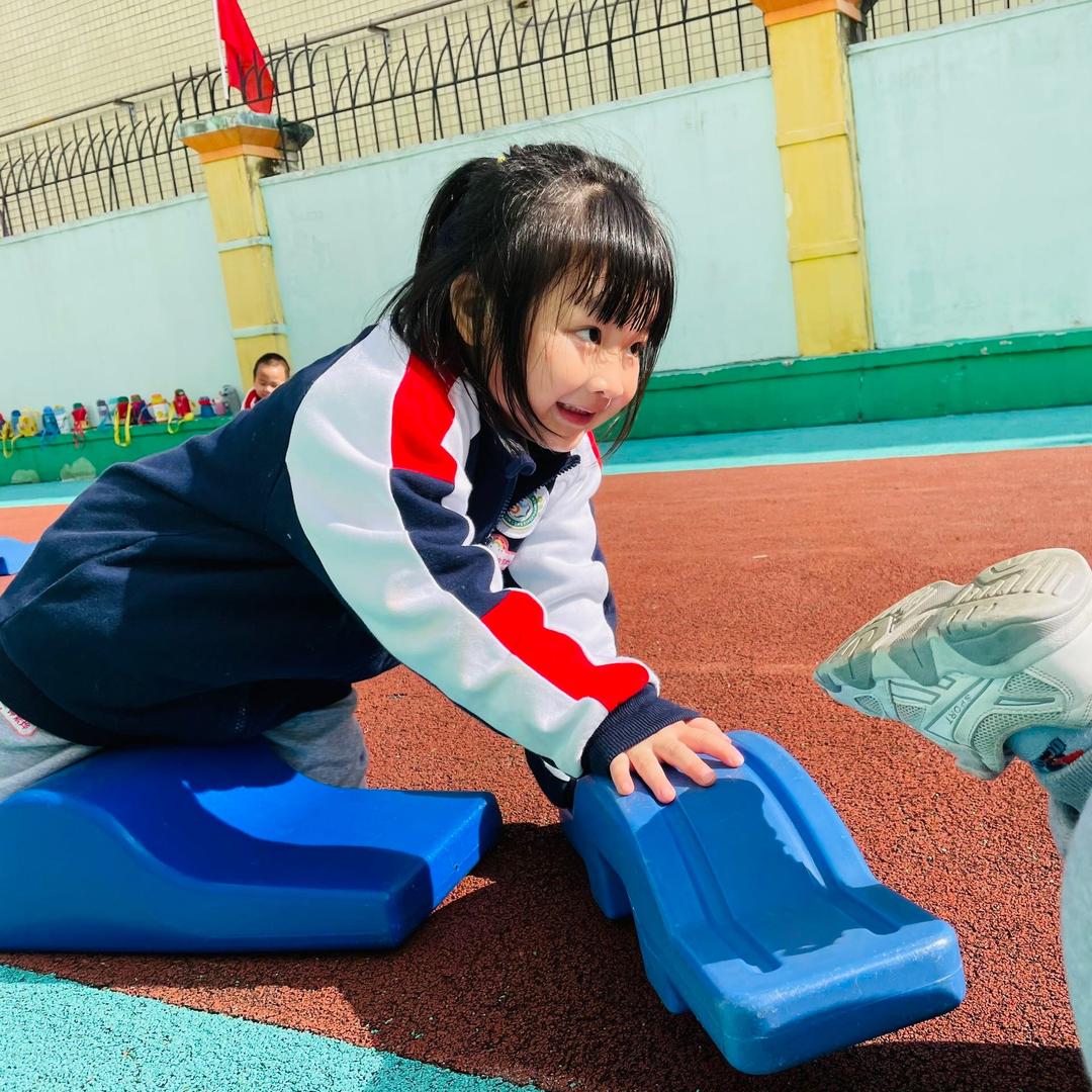 深圳市鑫能发贸易有限公司